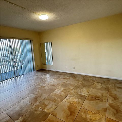 215 SE 3rd Ave 203A, Hallandale Beach, FL 33009