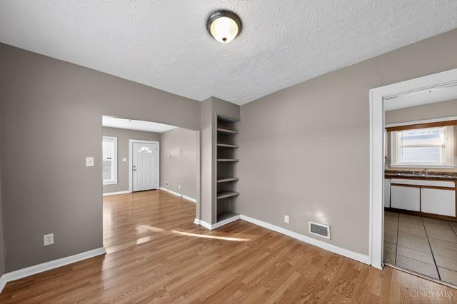 6623 Betts Avenue, North College Hill, OH 45239