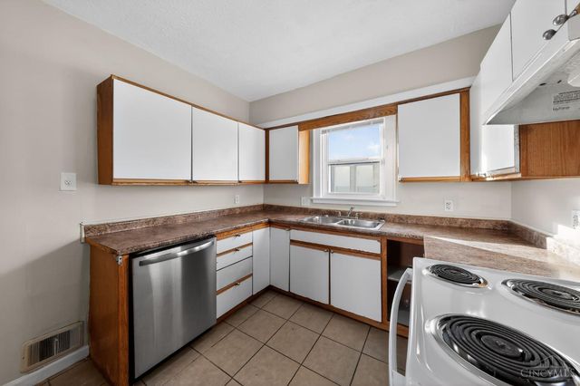 6623 Betts Avenue, North College Hill, OH 45239