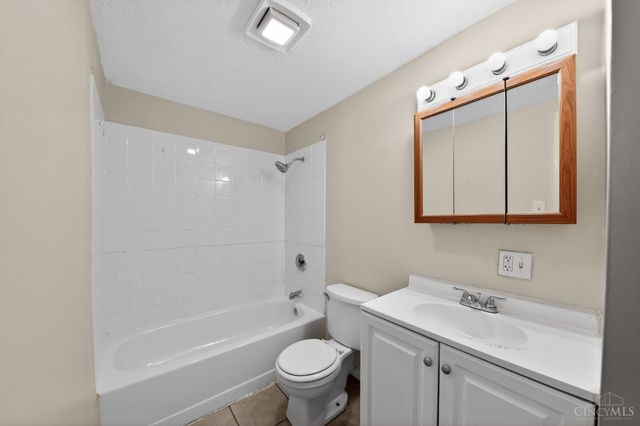 6623 Betts Avenue, North College Hill, OH 45239