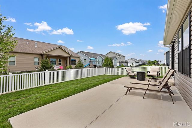 7108 Savannah Drive, Glen Carbon, IL 62034