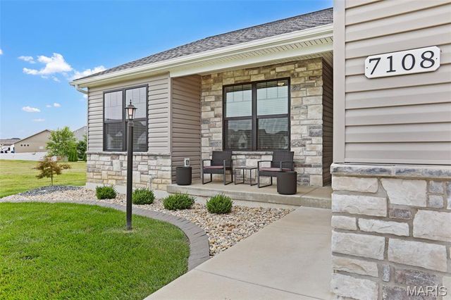 7108 Savannah Drive, Glen Carbon, IL 62034