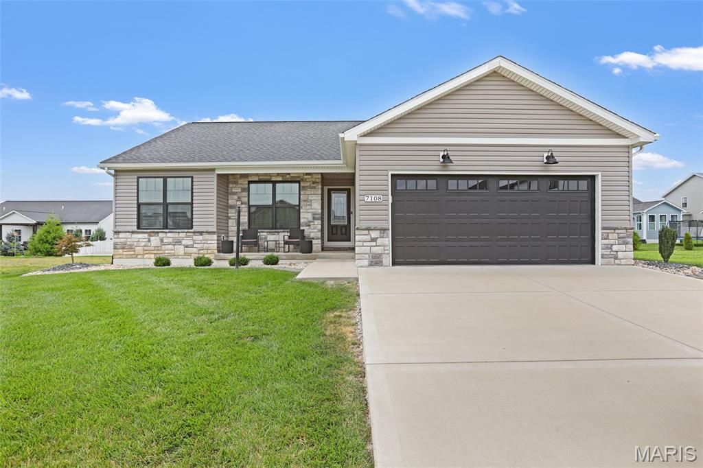 7108 Savannah Drive, Glen Carbon, IL 62034