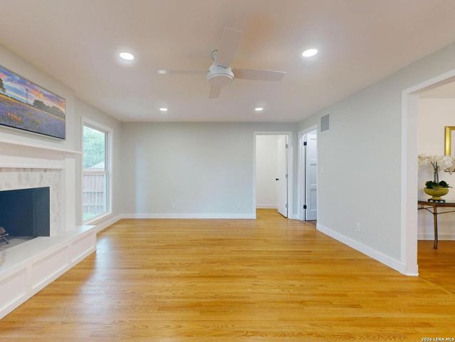 126 BREES BLVD, San Antonio, TX 78209
