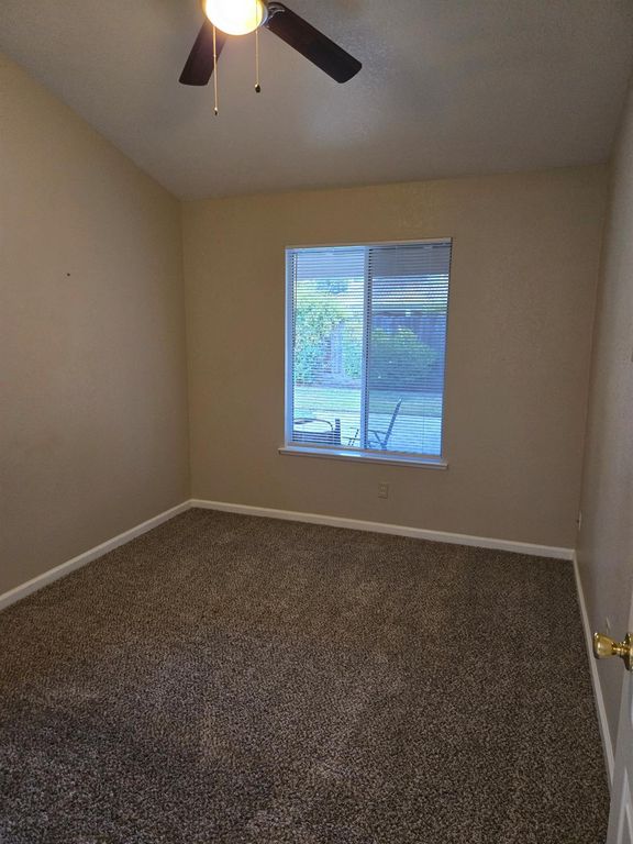 Image 14 of property listing at 1415 E Portland Avenue, Fresno, CA 93720