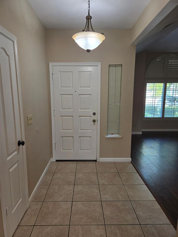 Image 4 of property listing at 1415 E Portland Avenue, Fresno, CA 93720