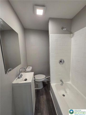 926 West Walnut Street 8, Allentown City, PA 18102
