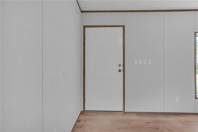 139 Nectarine Circle, Walhalla, SC 29691