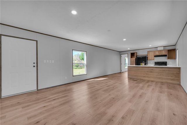 139 Nectarine Circle, Walhalla, SC 29691