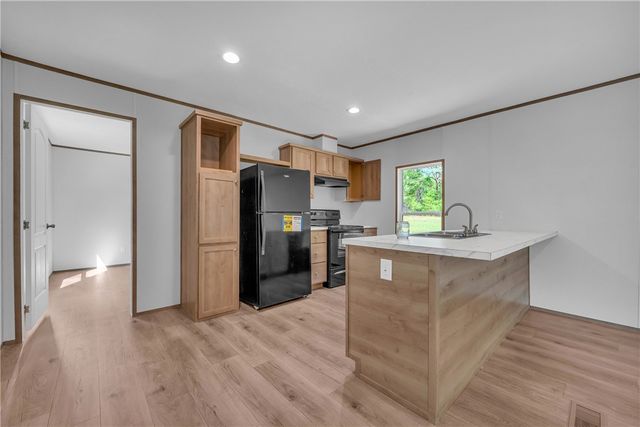 139 Nectarine Circle, Walhalla, SC 29691