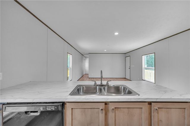 139 Nectarine Circle, Walhalla, SC 29691