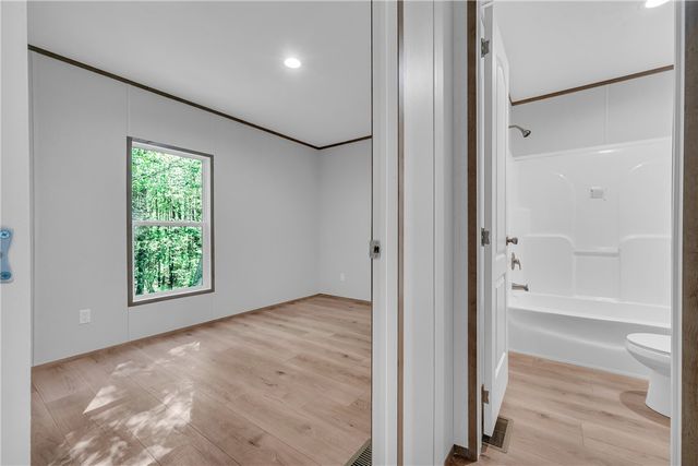 139 Nectarine Circle, Walhalla, SC 29691