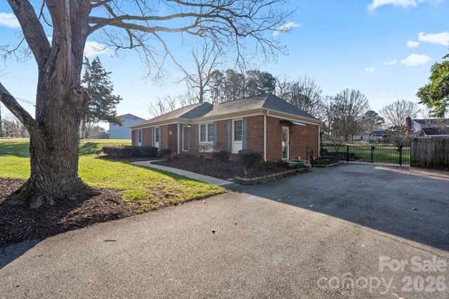 2309 Amity Avenue, Gastonia, NC 28054