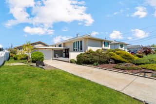 148 Harris Drive, Oceanside, NY 11572