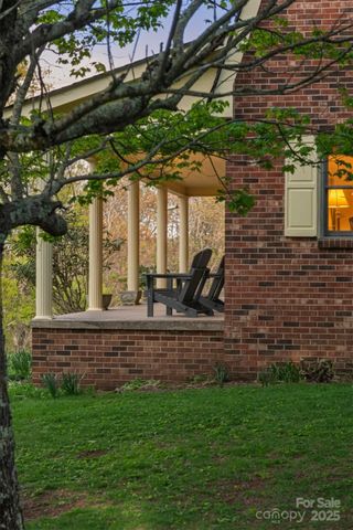 184 Buff Ridge Road, Boone, NC 28607
