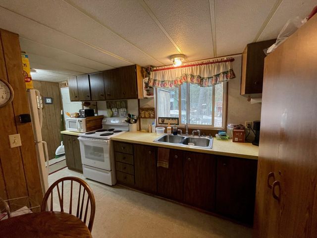 1877 Immel Rd, Chewelah, WA 99109