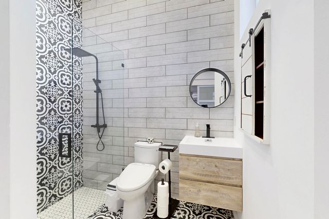 142 Porto Vecchio Way, Palm Beach Gardens, FL 33418