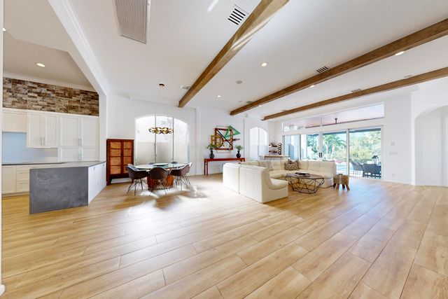 142 Porto Vecchio Way, Palm Beach Gardens, FL 33418