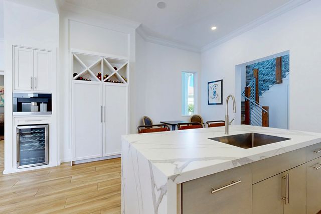 142 Porto Vecchio Way, Palm Beach Gardens, FL 33418