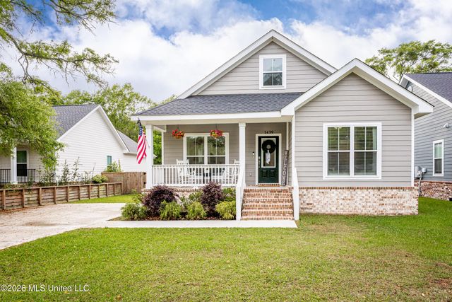 1439 Mantou Street, Pascagoula, MS 39567