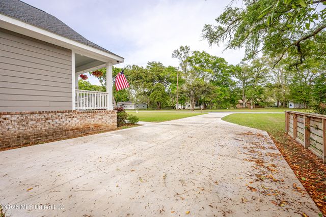 1439 Mantou Street, Pascagoula, MS 39567
