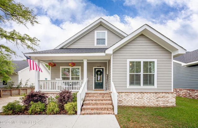 1439 Mantou Street, Pascagoula, MS 39567