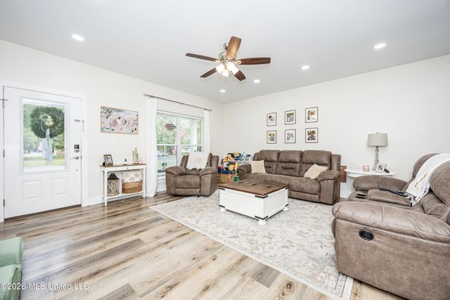 1439 Mantou Street, Pascagoula, MS 39567