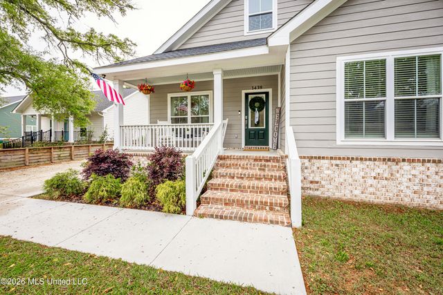 1439 Mantou Street, Pascagoula, MS 39567