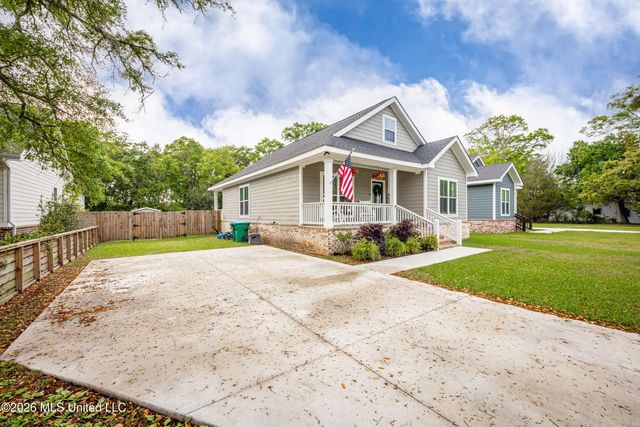 1439 Mantou Street, Pascagoula, MS 39567