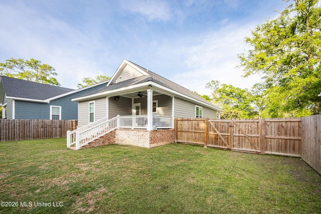 1439 Mantou Street, Pascagoula, MS 39567