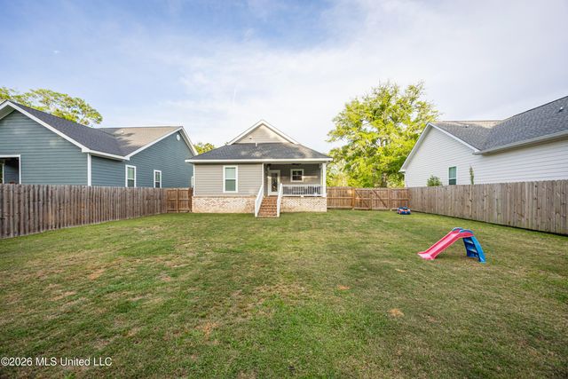 1439 Mantou Street, Pascagoula, MS 39567