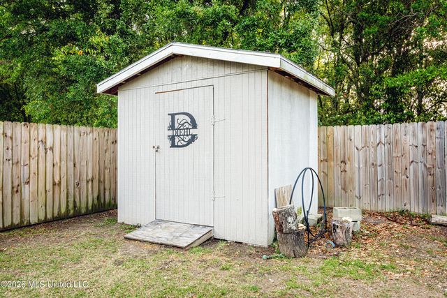 1439 Mantou Street, Pascagoula, MS 39567