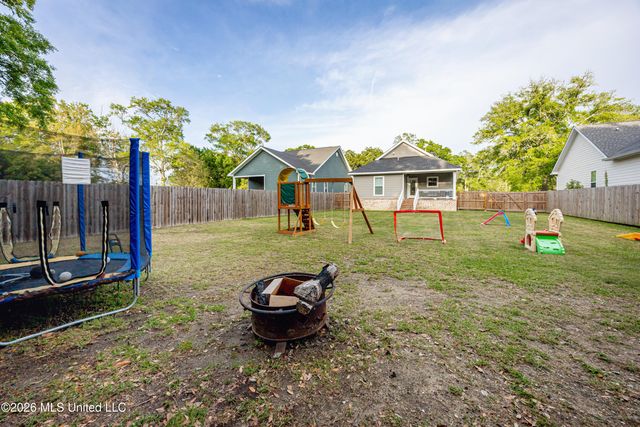 1439 Mantou Street, Pascagoula, MS 39567