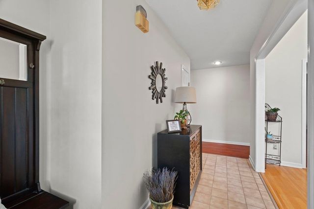 8910 E CARROLLWOOD LN, Memphis, TN 38016