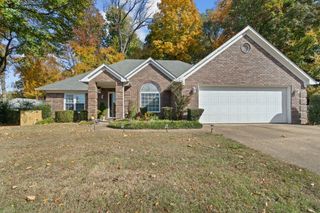 8910 E CARROLLWOOD LN, Memphis, TN 38016