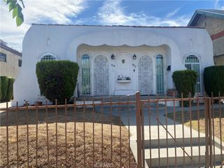 1817 Roosevelt, Los Angeles, CA 90006