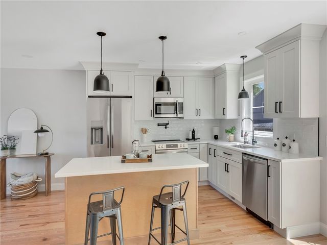 256 Point Avenue, Warwick, RI 02889