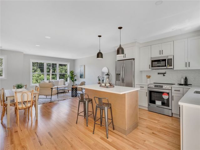 256 Point Avenue, Warwick, RI 02889