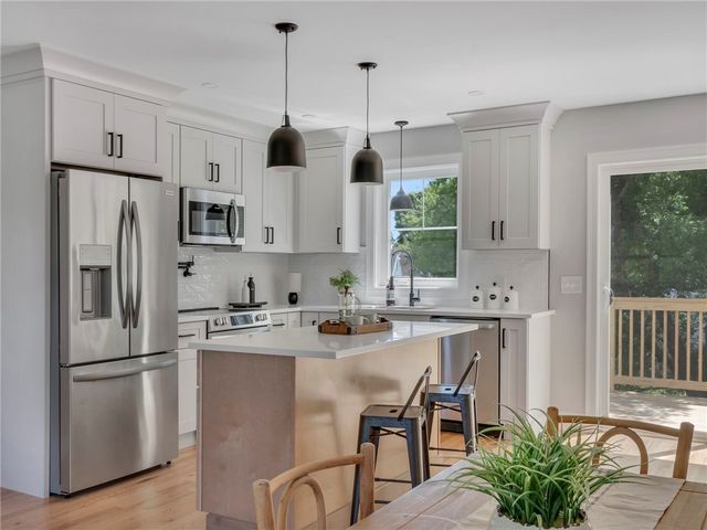 256 Point Avenue, Warwick, RI 02889