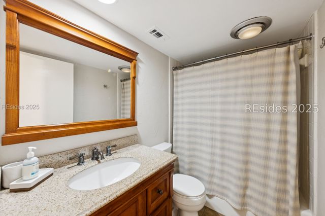 59 Carnoustie Rd Apt 241, Hilton Head Island, SC 29928