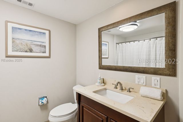 59 Carnoustie Rd Apt 241, Hilton Head Island, SC 29928