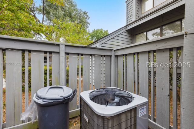 59 Carnoustie Rd Apt 241, Hilton Head Island, SC 29928