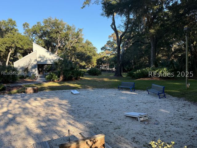 59 Carnoustie Rd Apt 241, Hilton Head Island, SC 29928