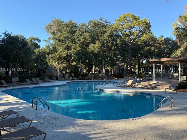 59 Carnoustie Rd Apt 241, Hilton Head Island, SC 29928