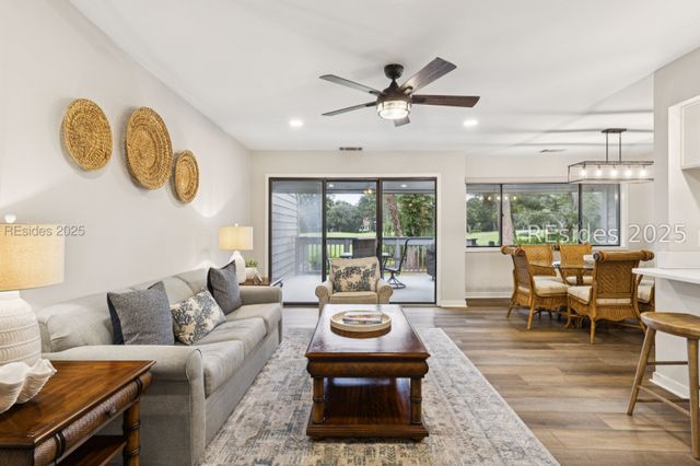 59 Carnoustie Rd Apt 241, Hilton Head Island, SC 29928