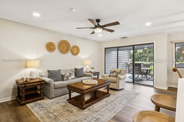 59 Carnoustie Rd Apt 241, Hilton Head Island, SC 29928