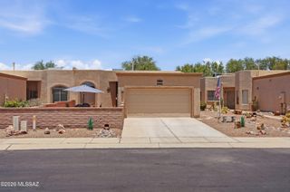 592 W Crenshaw Lane, Green Valley, AZ 85614