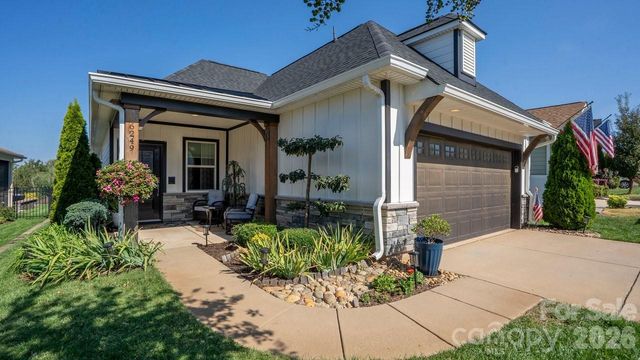 6249 Raven Rock Drive, Denver, NC 28037