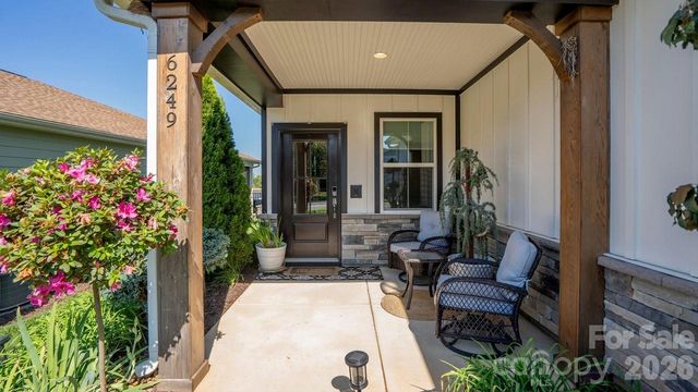 6249 Raven Rock Drive, Denver, NC 28037