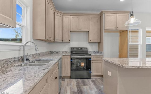 1323 29th ST, Newport News, VA 23607